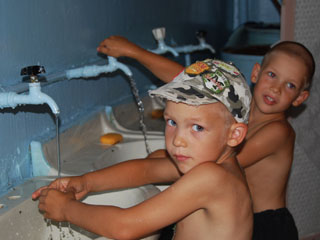 image003.jpg